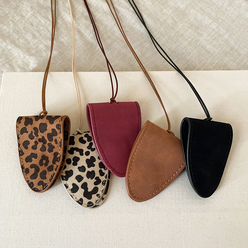 Sunglass Retainer Cord - Leopardo impressão veludo pendurado pescoço magnético